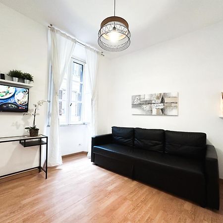 Apartment By The Colosseum - White Chic Flats 罗马 外观 照片