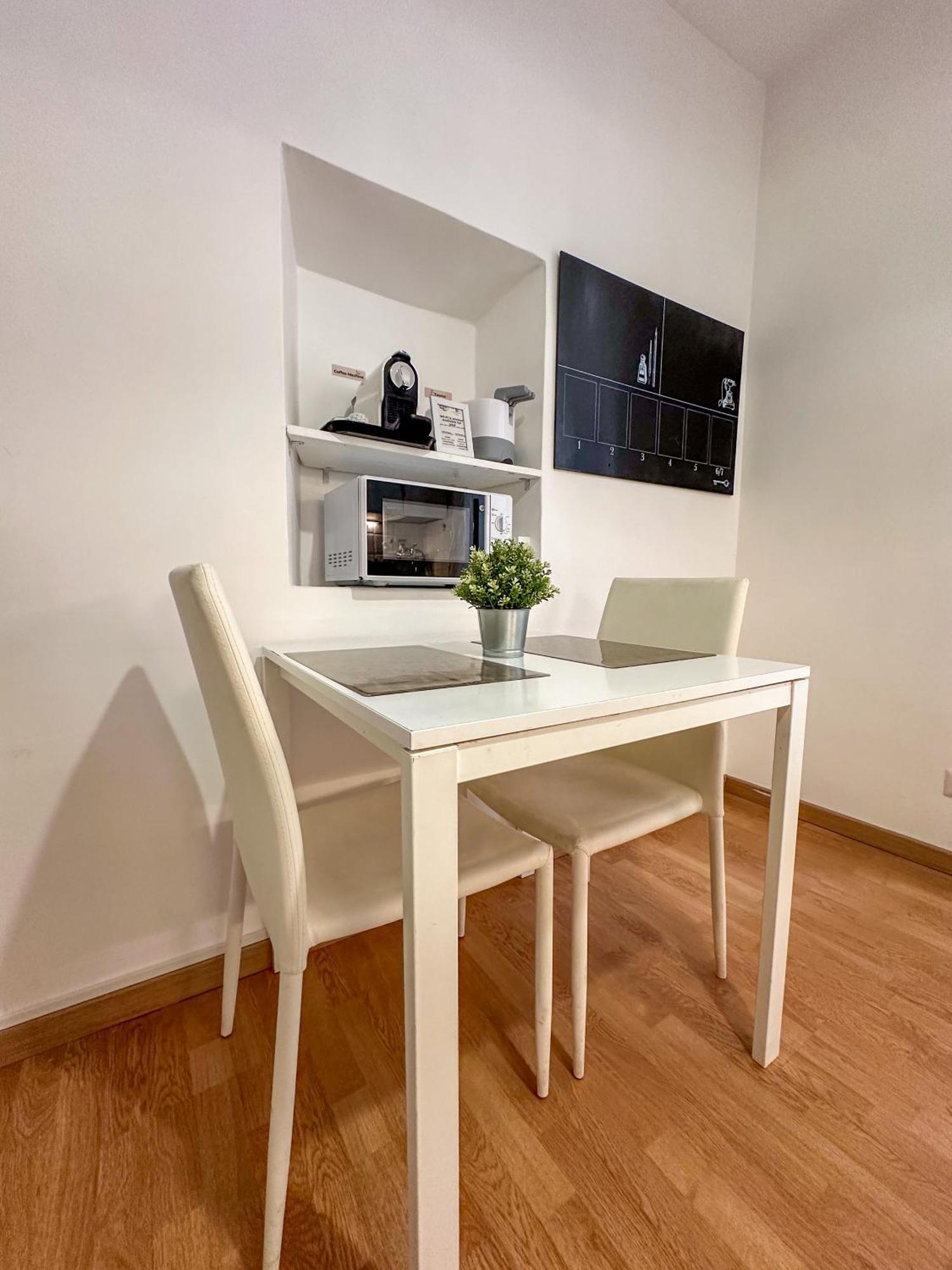 Apartment By The Colosseum - White Chic Flats 罗马 外观 照片