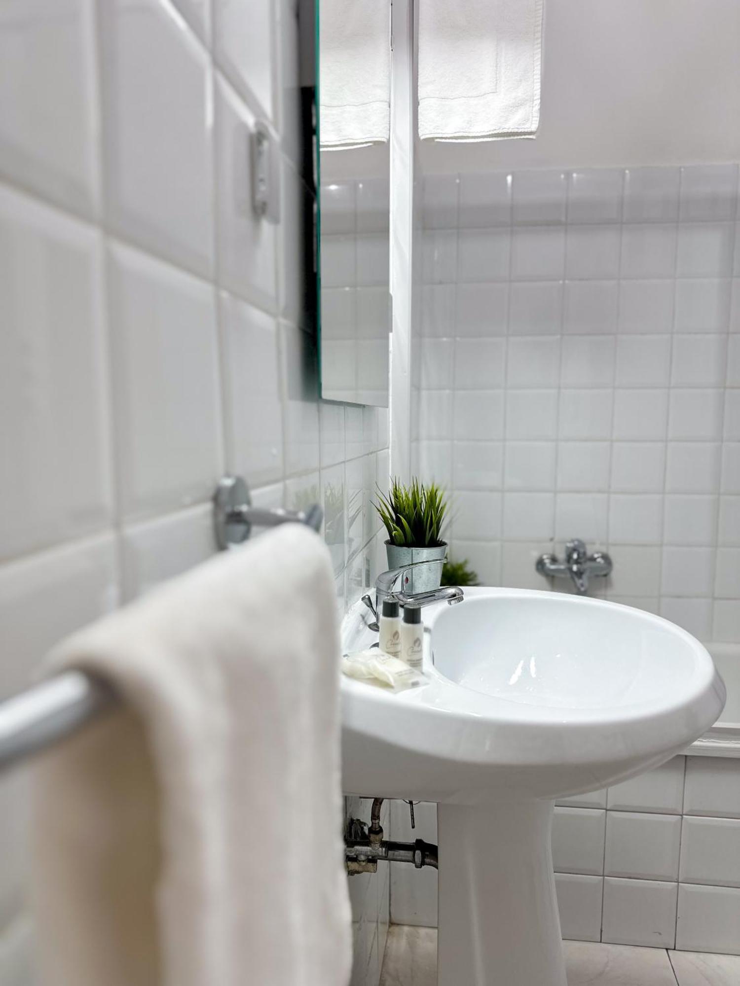 Apartment By The Colosseum - White Chic Flats 罗马 外观 照片