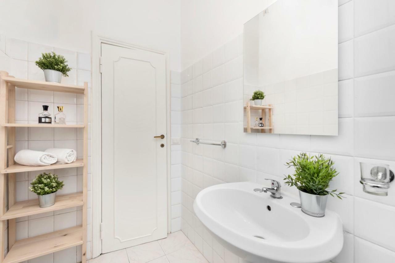 Apartment By The Colosseum - White Chic Flats 罗马 外观 照片